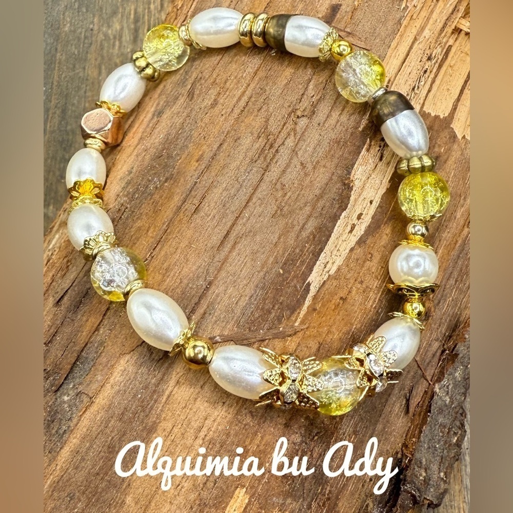 New and vintage beads lemon Quartz beaded bracelet